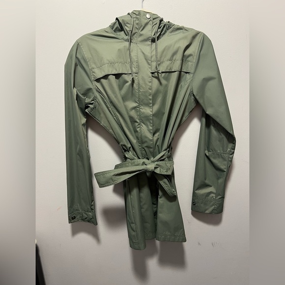 Columbia Jackets & Blazers - Columbia Women’s Size Medium Army Green Long Hoodie Rain Windbreaker Jacket